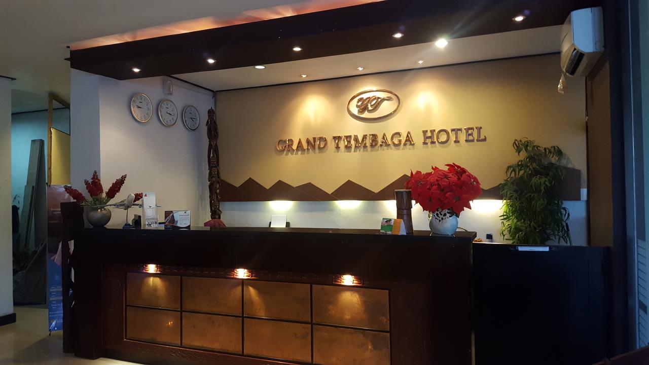 特姆巴加大酒店 Timika 外观 照片
